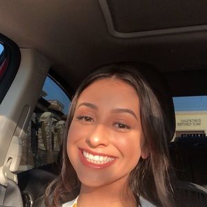 Meet your Posher, Natalie